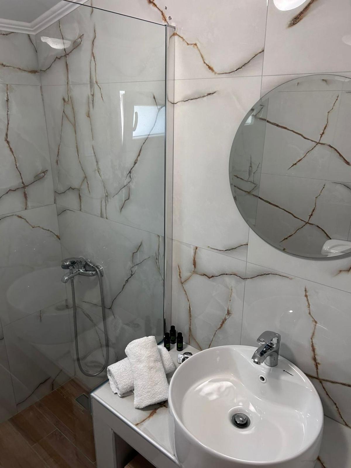 קראמוטי Amaya Pine Rooms מראה חיצוני תמונה