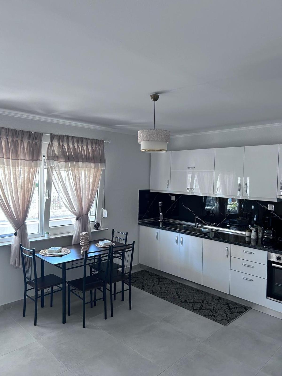 קראמוטי Amaya Pine Rooms מראה חיצוני תמונה