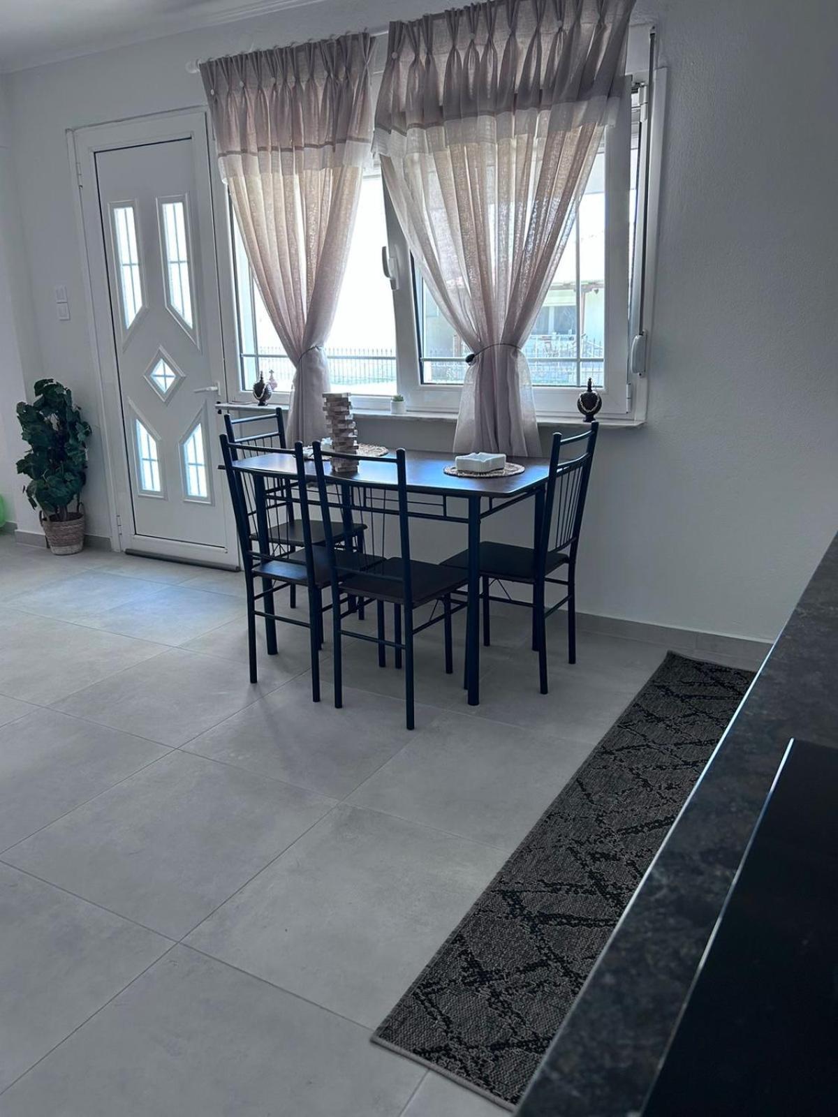 קראמוטי Amaya Pine Rooms מראה חיצוני תמונה
