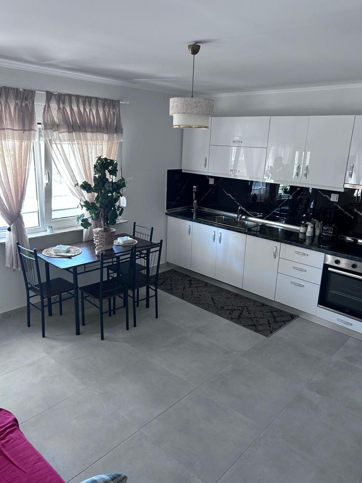 קראמוטי Amaya Pine Rooms מראה חיצוני תמונה