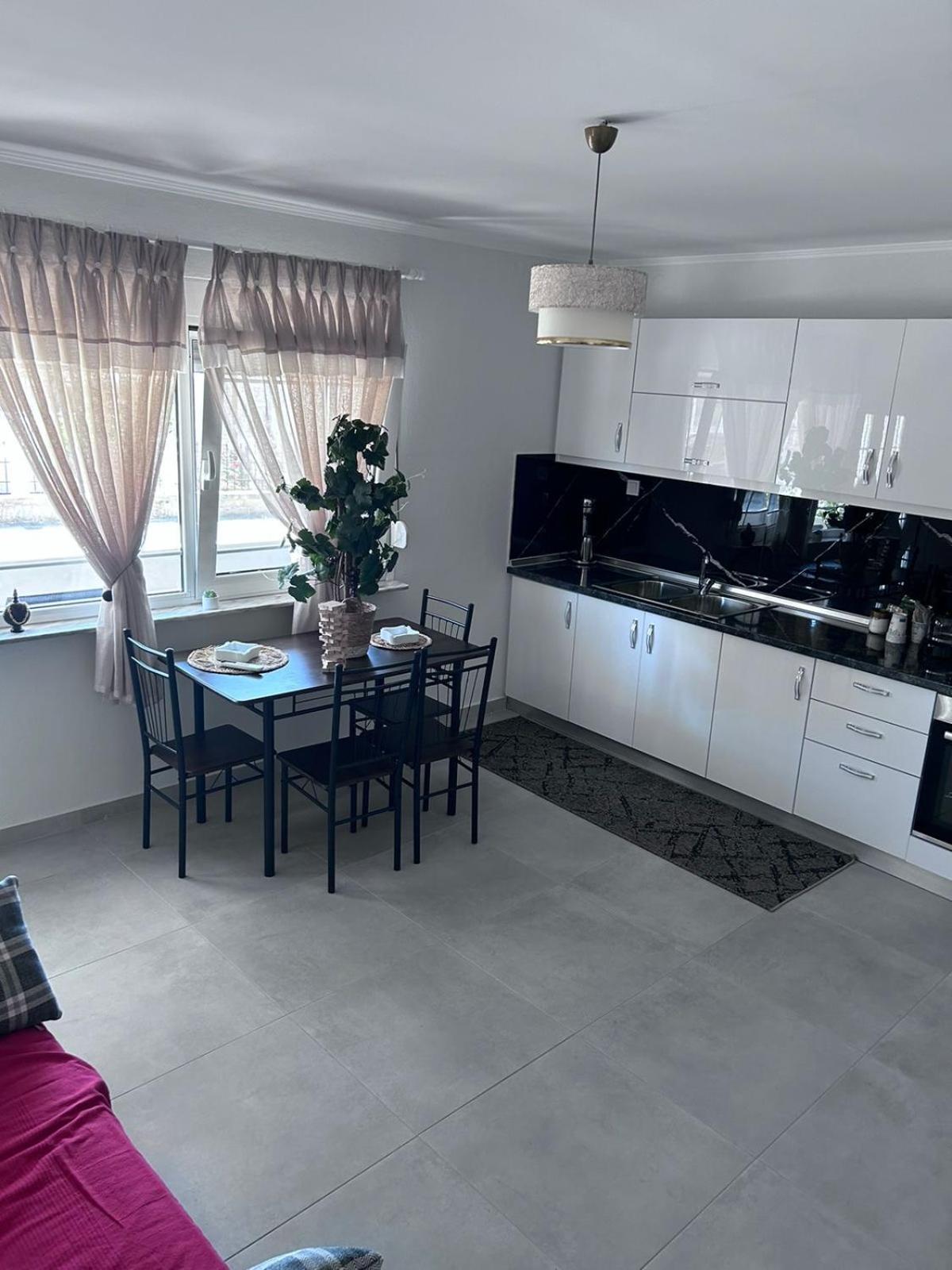 קראמוטי Amaya Pine Rooms מראה חיצוני תמונה